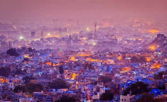 薄明のジョードプル　インドの風景