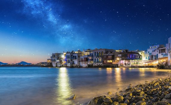 ギリシャ　ミコノス島の夜景