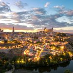 アルカサルとトレドの町並み　スペインの風景