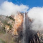 朝のエンジェルフォールズ　ベネズエラの風景