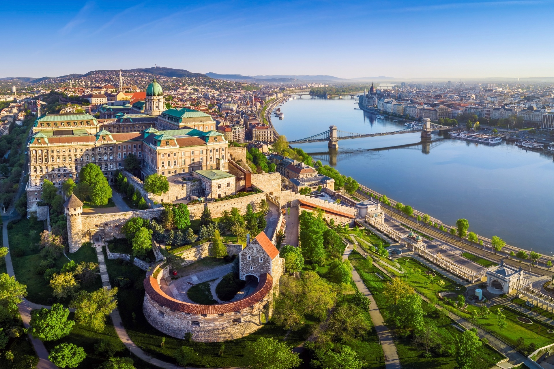 ブダペストの朝の風景　ハンガリーの風景