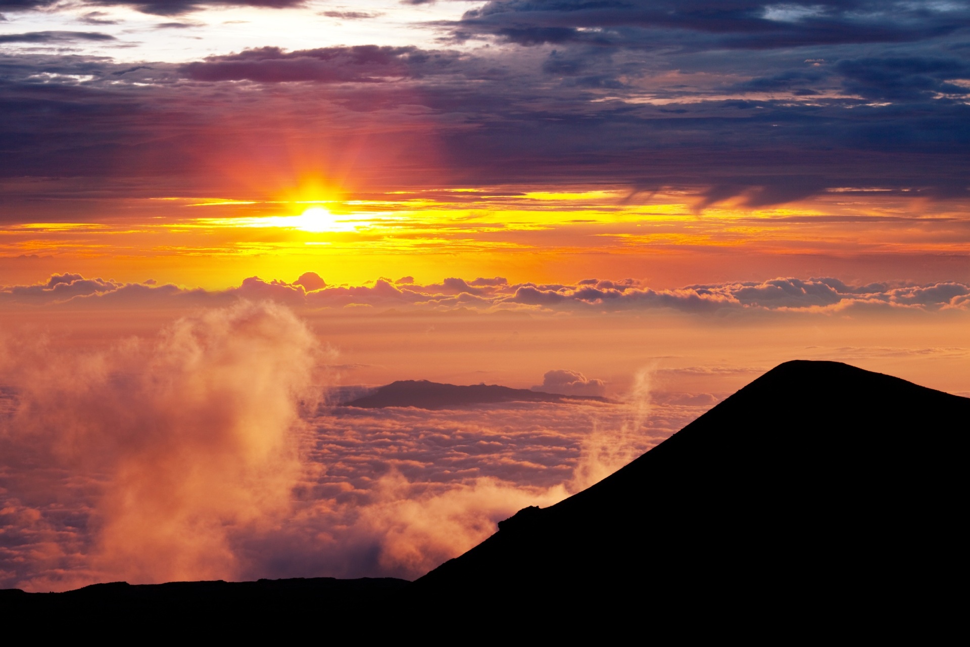 マウナ・ケア山　ハワイの夕焼け