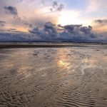アイルランド　スライゴ州エニスクロンビーチの夕暮れ