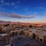 日の出のカシャンの町並み　イランの風景