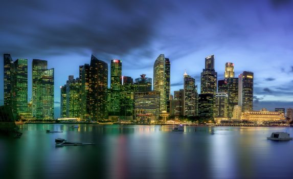 シンガポールの風景　マリーナベイの高層ビル群