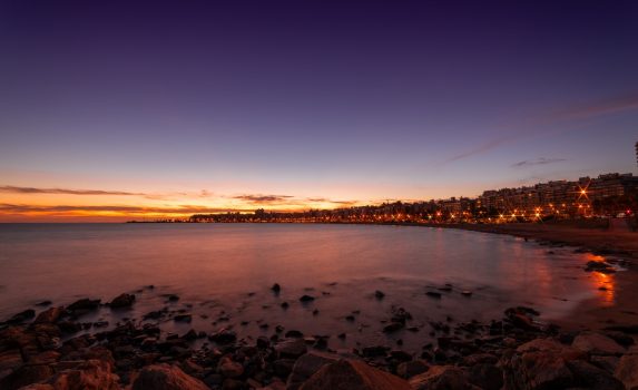 モンテビデオの海岸の夕暮れの風景　ウルグアイの風景