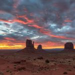 モニュメント・バレーの朝の風景　アメリカの風景
