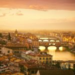 イタリア　フィレンツェ　夕暮れのヴェッキオ橋　イタリアの風景
