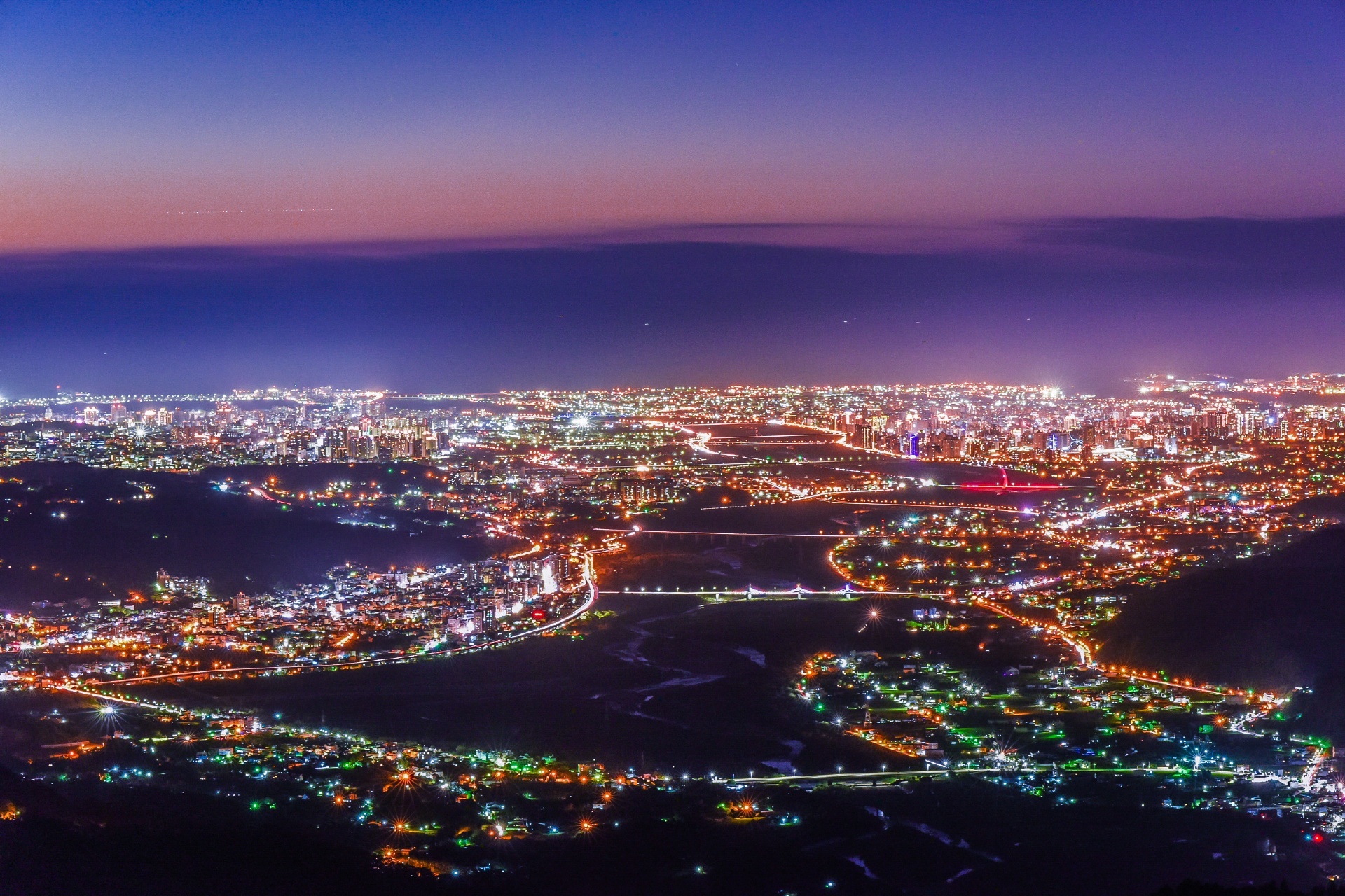 台湾　新竹の夜景　台湾の風景