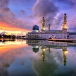 夕暮れのモスクの風景　コタキナバル　マレーシアの風景