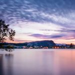 ワナカ湖の日の出　ニュージーランドの風景