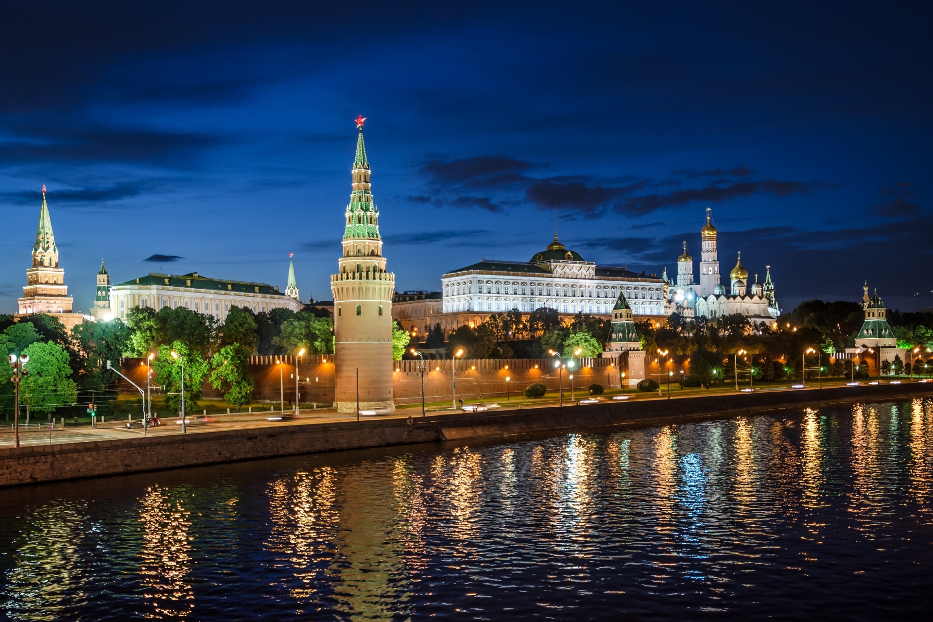 モスクワの夜景　ロシアの風景