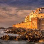 エッサウィラ旧市街の壁と夕暮れの風景　モロッコの風景