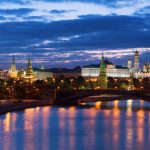 クレムリンとモスクワの夜景　ロシアの風景