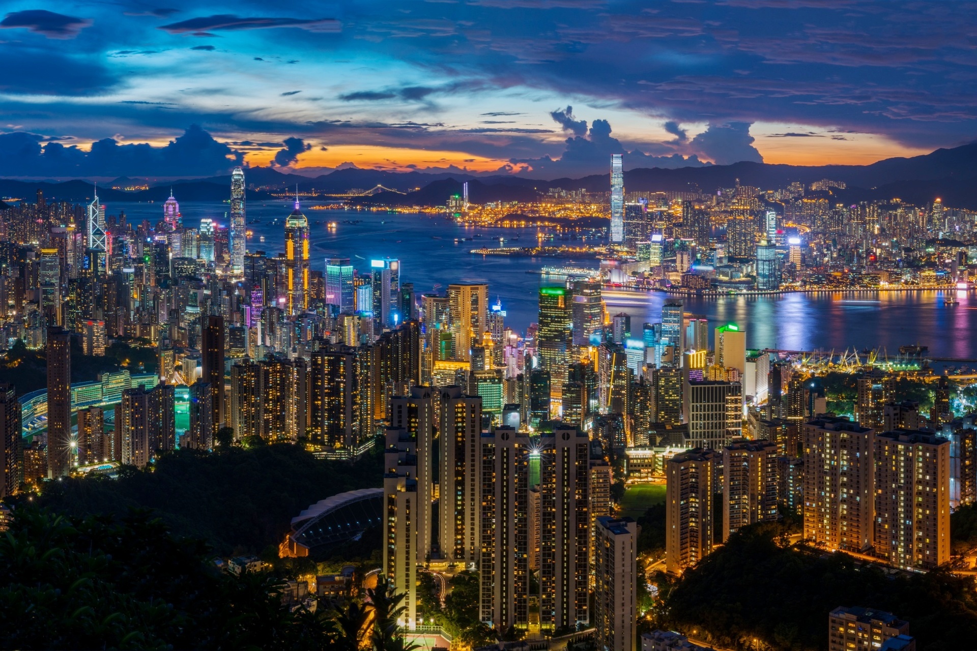 夕暮れの香港の風景