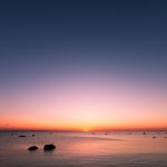 北欧の夏の夕暮れの風景