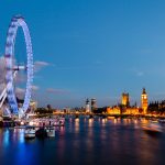 ロンドン・アイと夕暮れのロンドンの風景　イギリスの風景