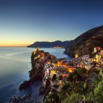 夕暮れのヴェルナッツァ　イタリアの風景