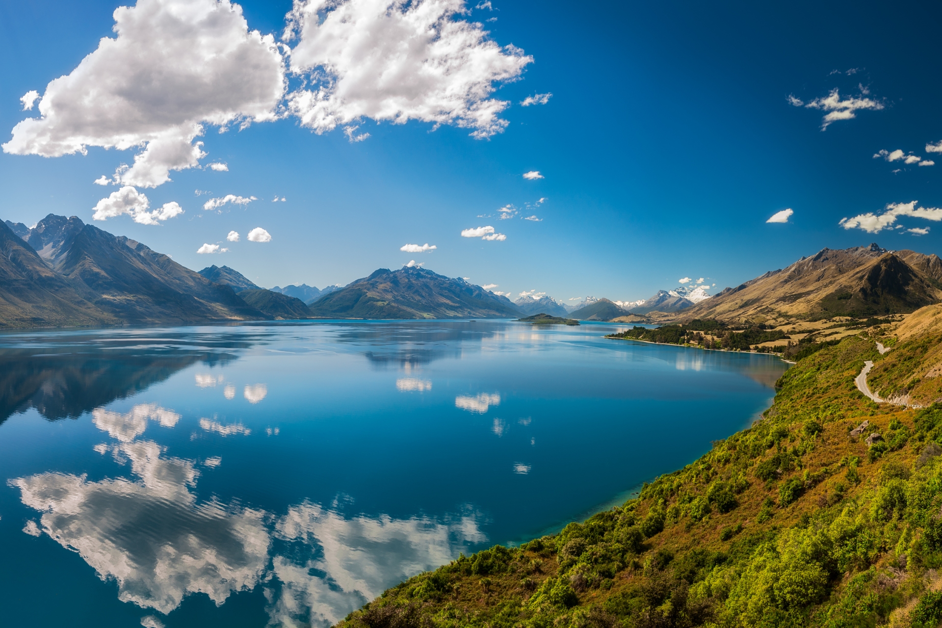 ワカティプ湖の風景　ニュージーランドの風景