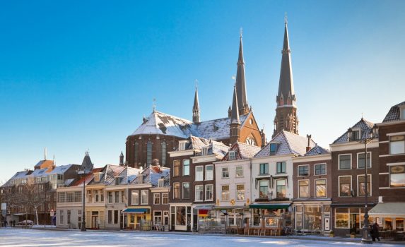 冬のデルフトの風景　オランダの風景