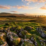 夕日とリブルヘッド高架橋　イギリスの風景