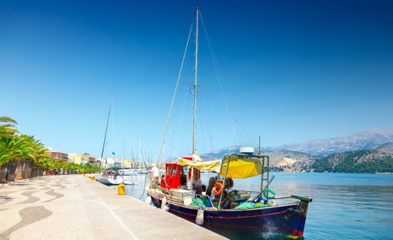アルゴストリの港の風景　ケファロニア島　ギリシャの風景