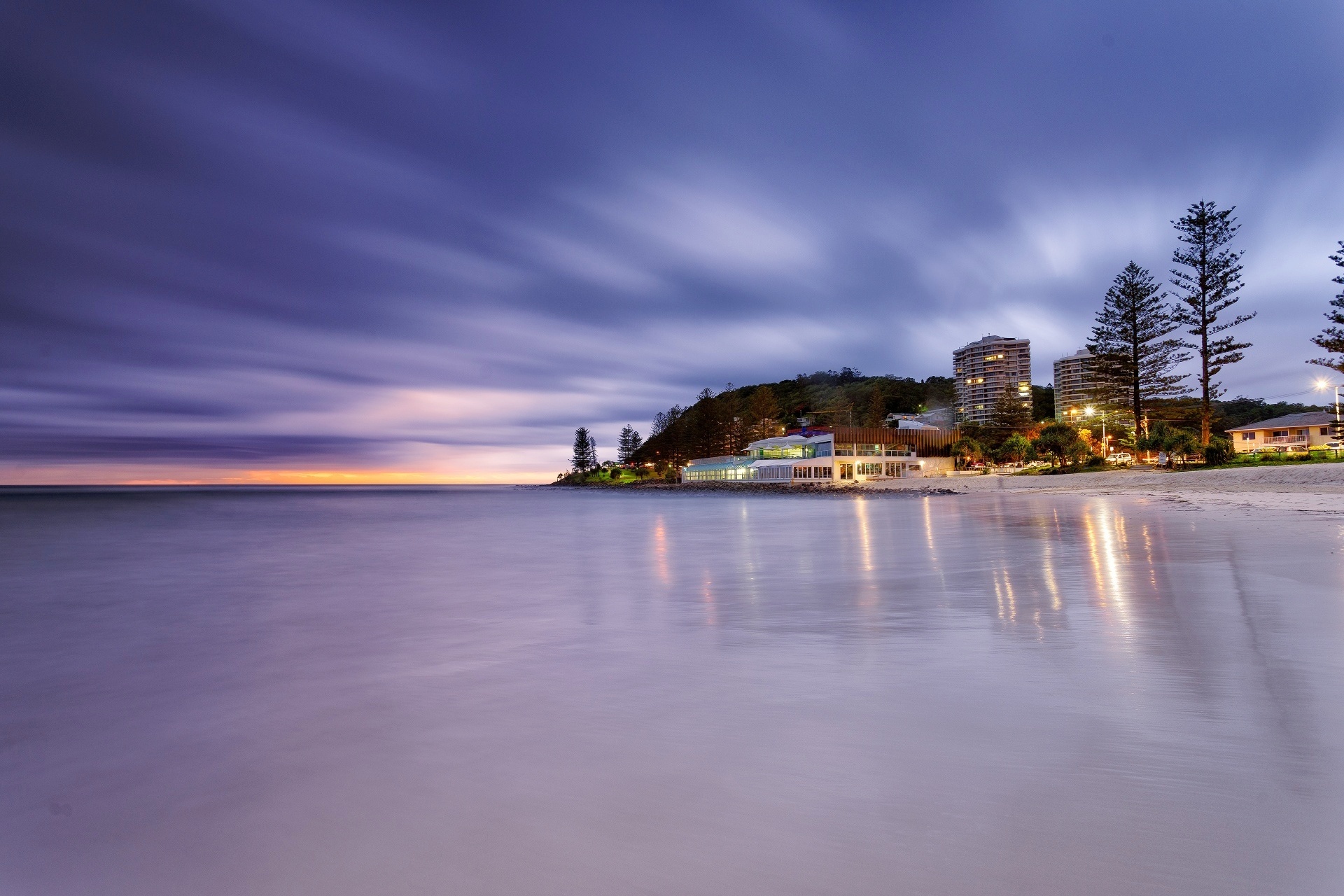 夕暮れのバーリー・ヘッズ・ビーチ　オーストラリアの風景