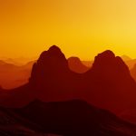 朝焼けのサハラ砂漠の風景　アルジェリアの風景