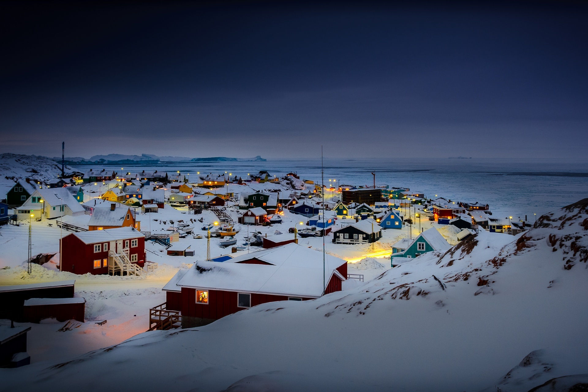 イルリサットの冬の夜　グリーンランドの風景