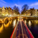 トワイライトタイムのアムステルダムの風景　オランダの風景