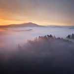 朝のチェコ　ボヘミアンスイスの風景　チェコの風景