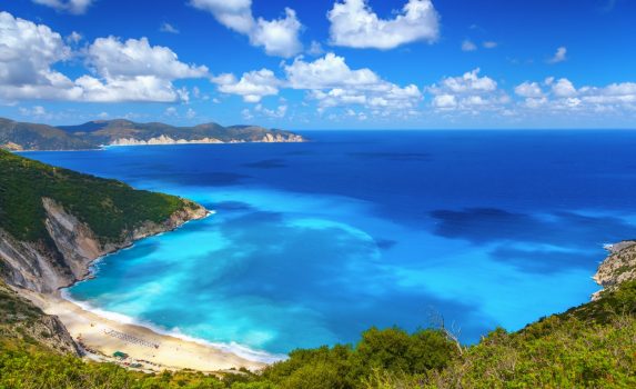 ケファロニア島　ミルトス ビーチの風景　ギリシャの風景