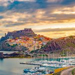 カステルサルド旧市街の美しい路地　サルデーニャの風景　イタリアの風景