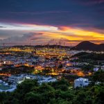 チョンブリーの夕暮れの街の風景　タイの風景