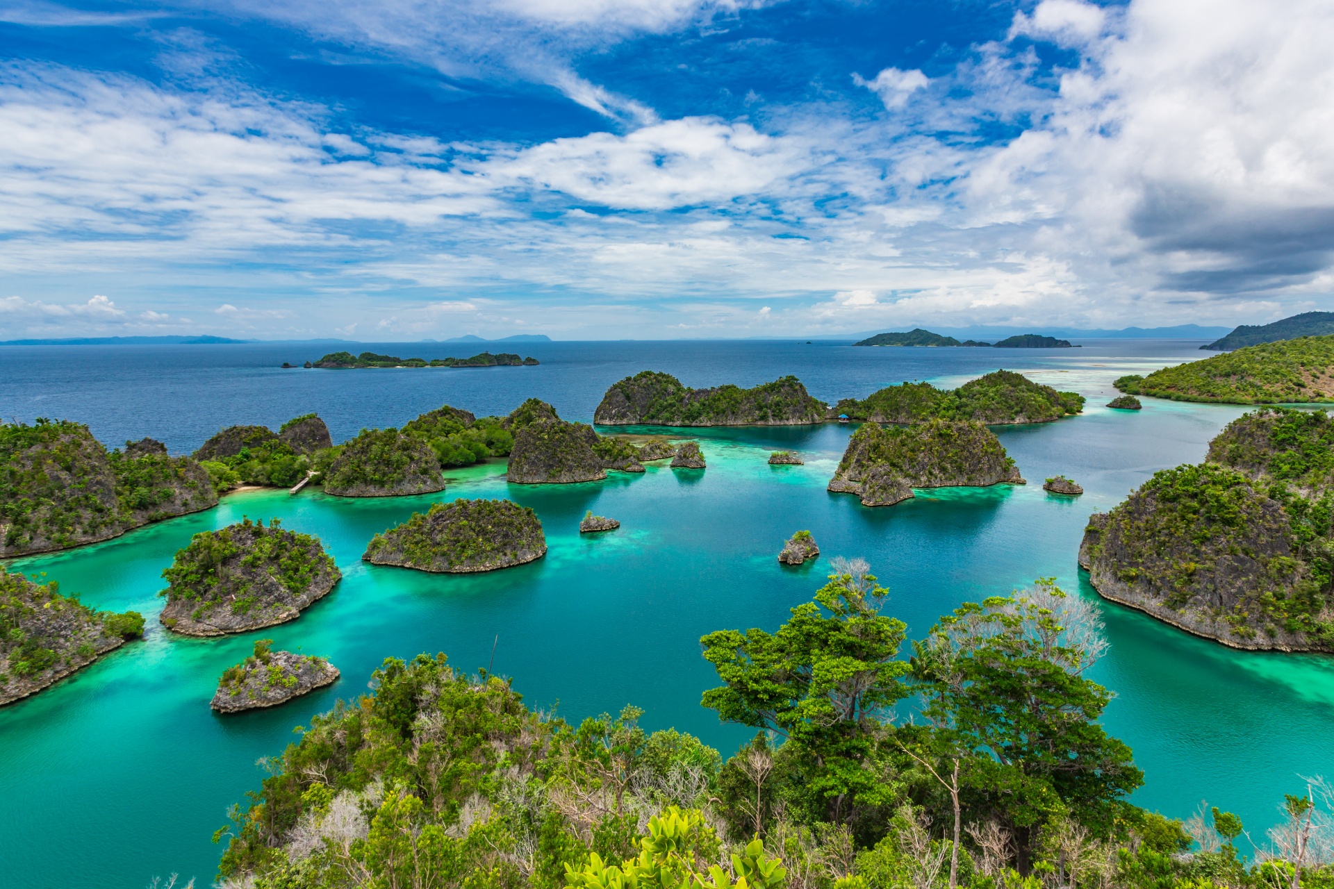 西パプア　ラジャ・アンパットの島々　インドネシアの風景