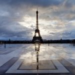 夕暮れのパリ　エッフェル塔　フランスの風景