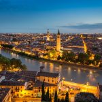 カステル・サン・ピエトロから眺めるヴェローナの街並み　イタリアの風景