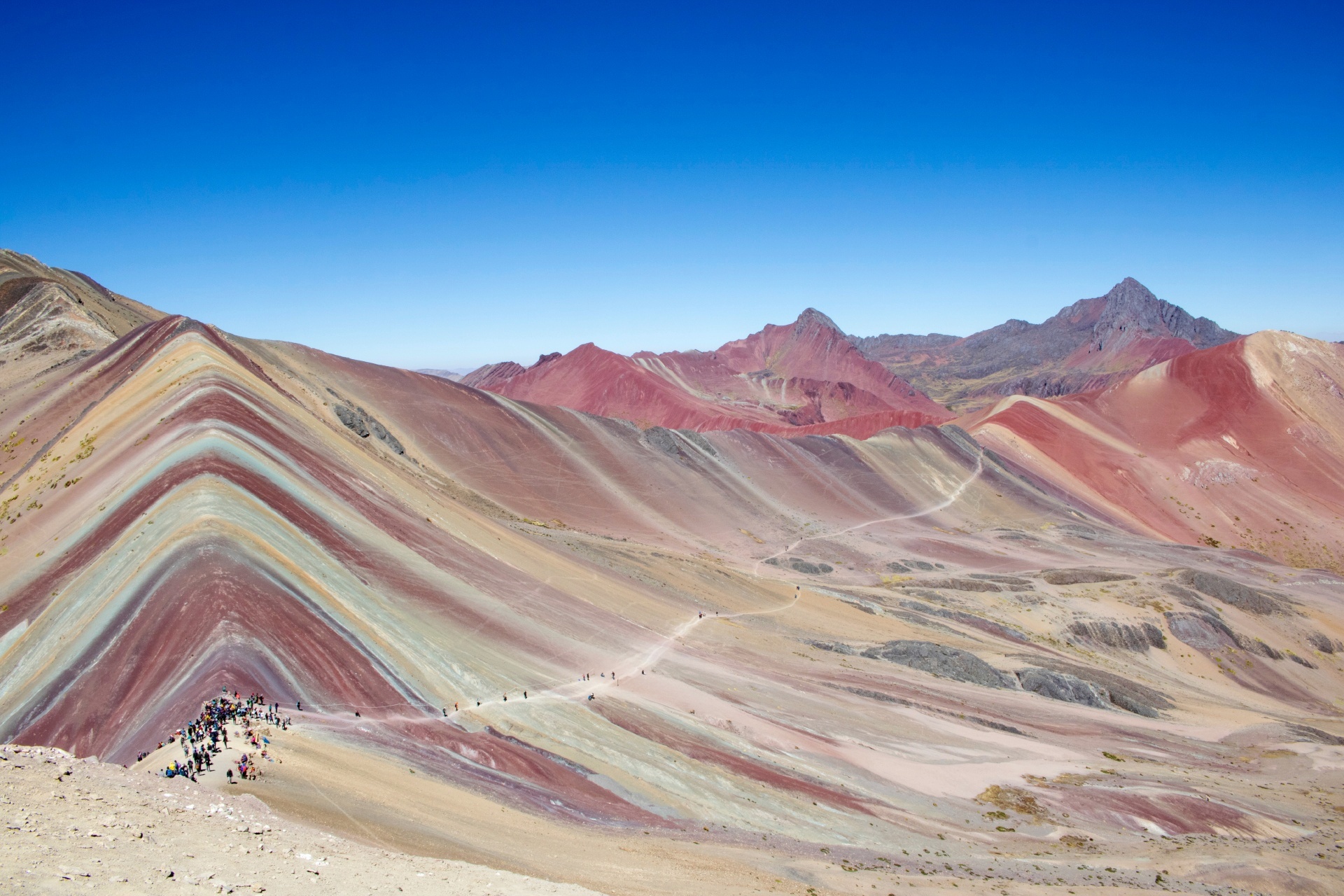 ヴィニカンカ・レインボー・マウンテンの風景　ペルーの風景
