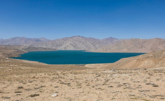 ヤシクル湖の風景　タジキスタンの風景