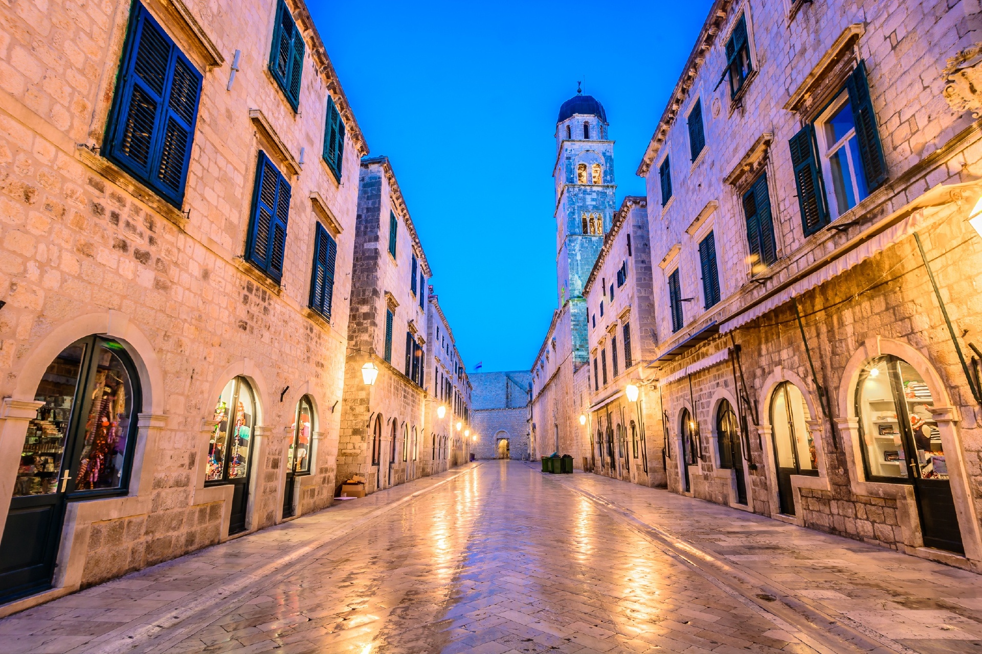 ドゥブロヴニク旧市街の歴史的建造物　クロアチアの風景