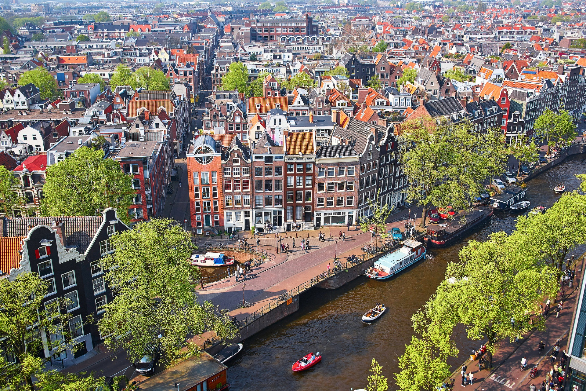 空から見たアムステルダム中心部　オランダの風景