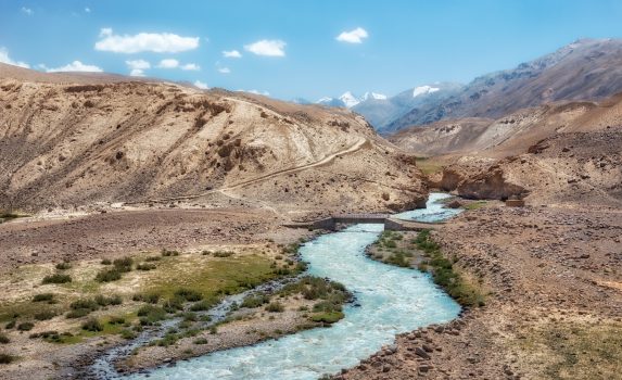 ワハーン回廊を流れる川　アフガニスタンの風景