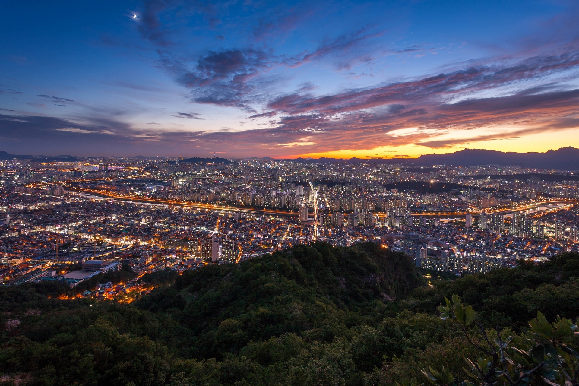 夕暮れのソウル　韓国の風景
