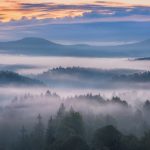 ボヘミアンスイスの霧の朝の風景　チェコの風景