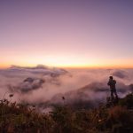 夕暮れ時の山の風景　チェンマイ　タイの風景