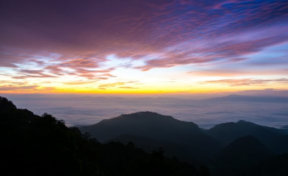 夜明けの風景　タイの風景