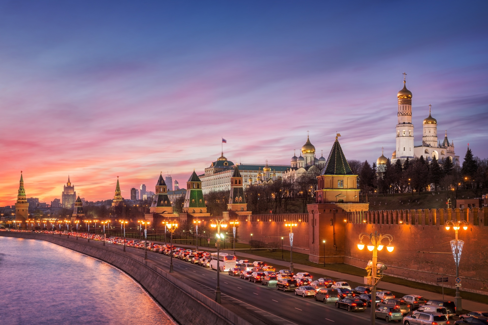12月のモスクワ　夕暮れの風景　ロシアの風景