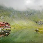 ブレア湖の風景　ルーマニアの風景