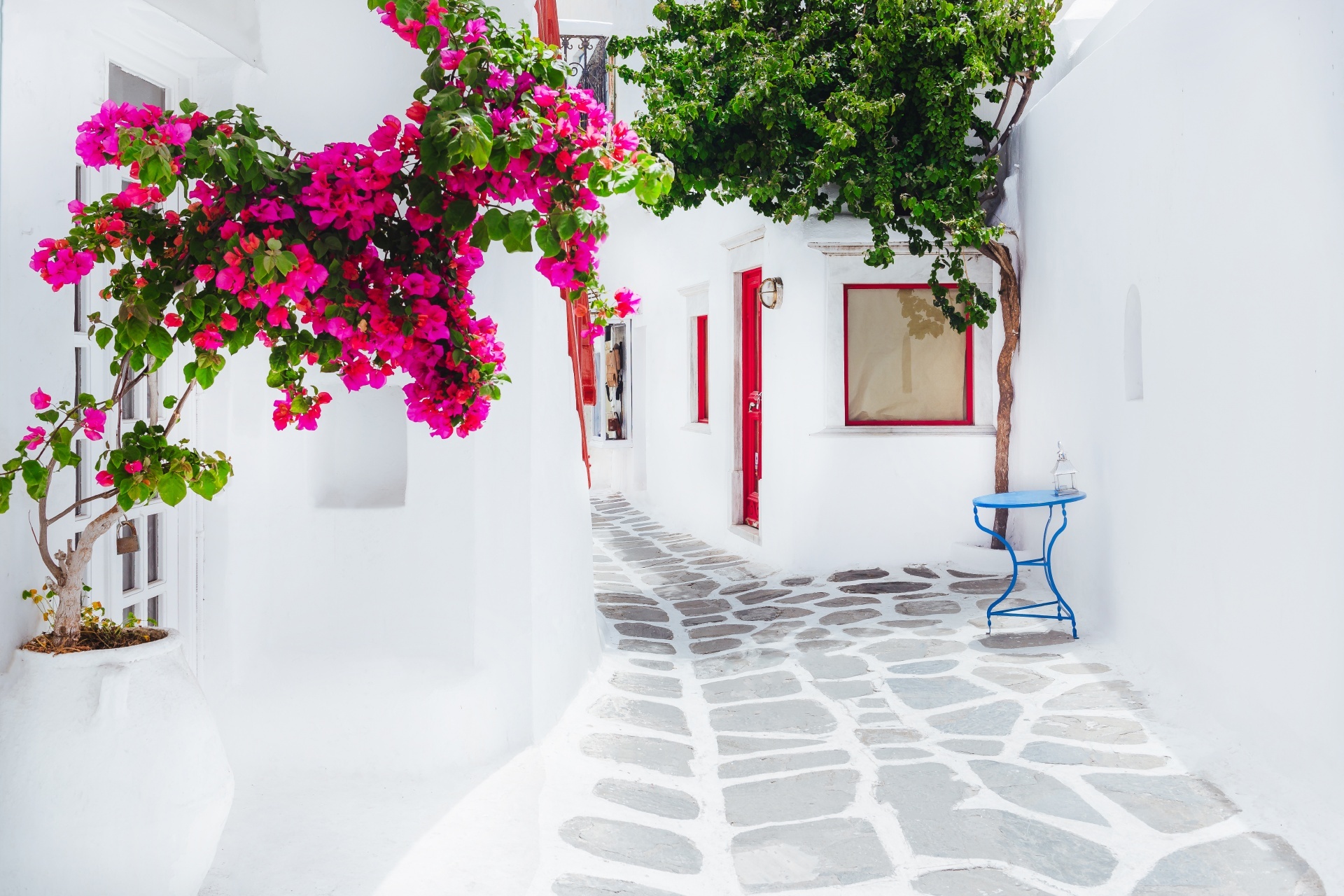 ミコノス島の路地　ギリシャの風景