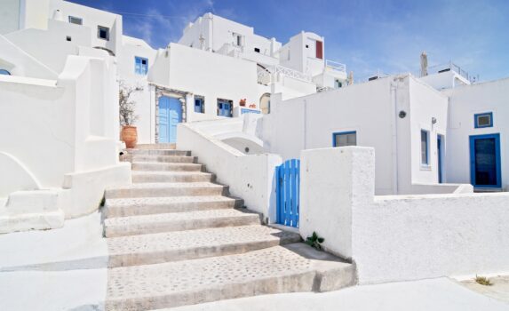 サントリーニ島の伝統的な家屋　ギリシャの風景